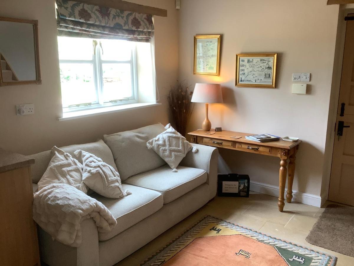 The Retreat, Clematis Cottages, * Stamford